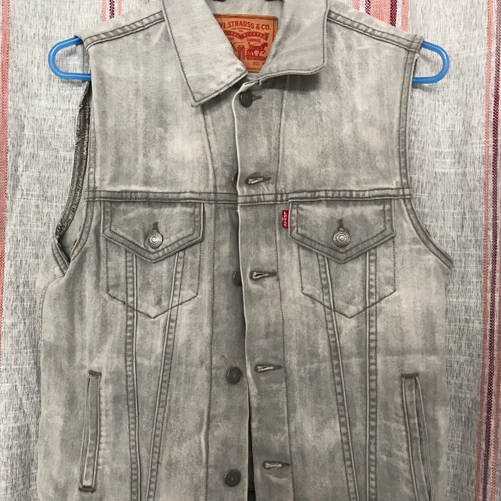 Levi’s Grey Trucker’s Vest
